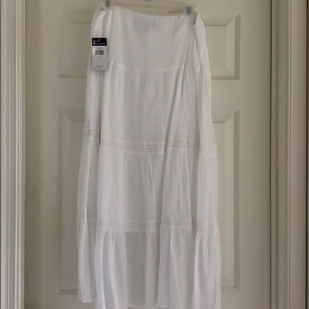 Long, white skirt